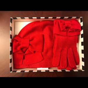 Kate Spade - Red Hat & Gloves Set